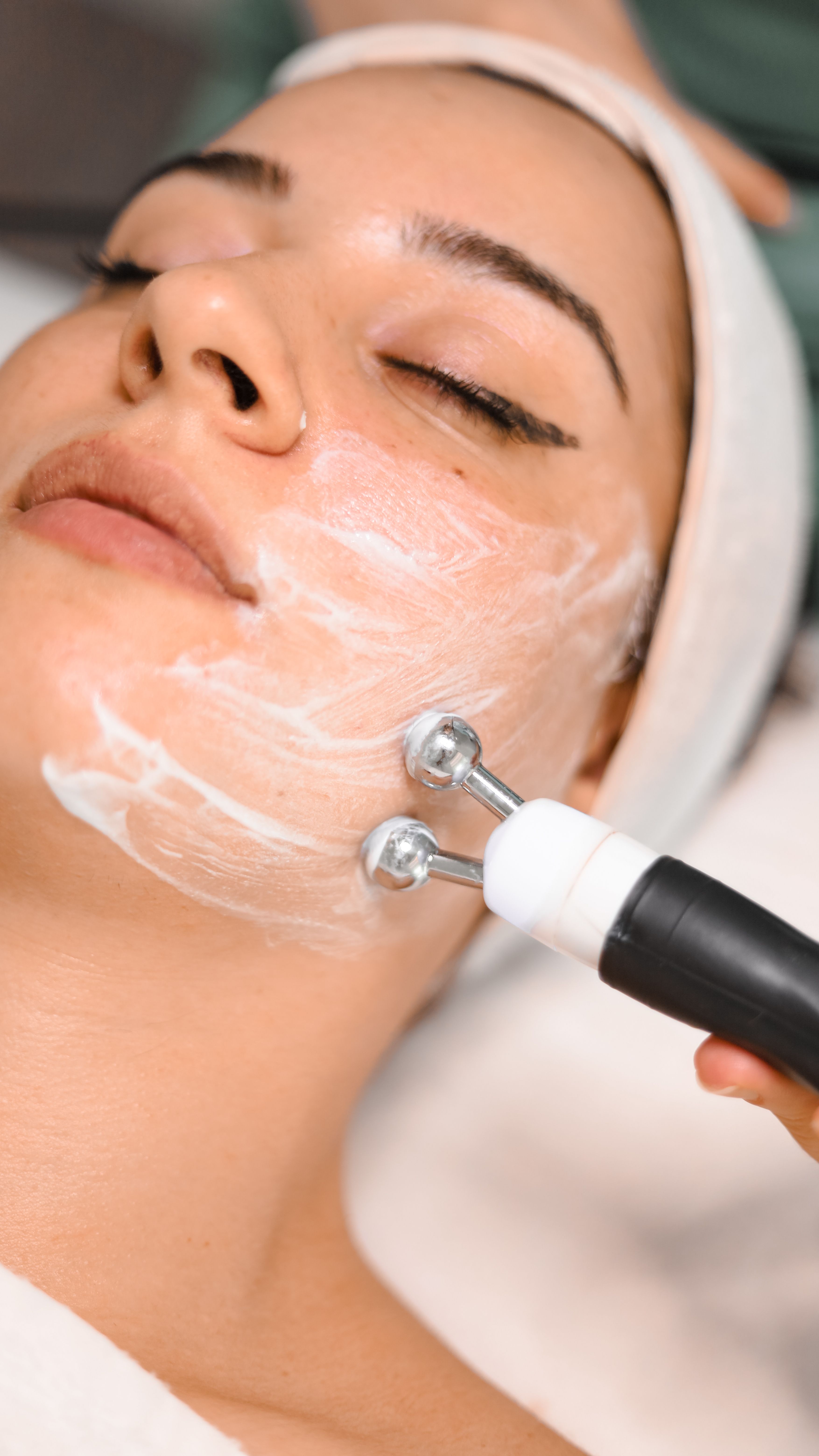 Forma RF skin tightening treatment